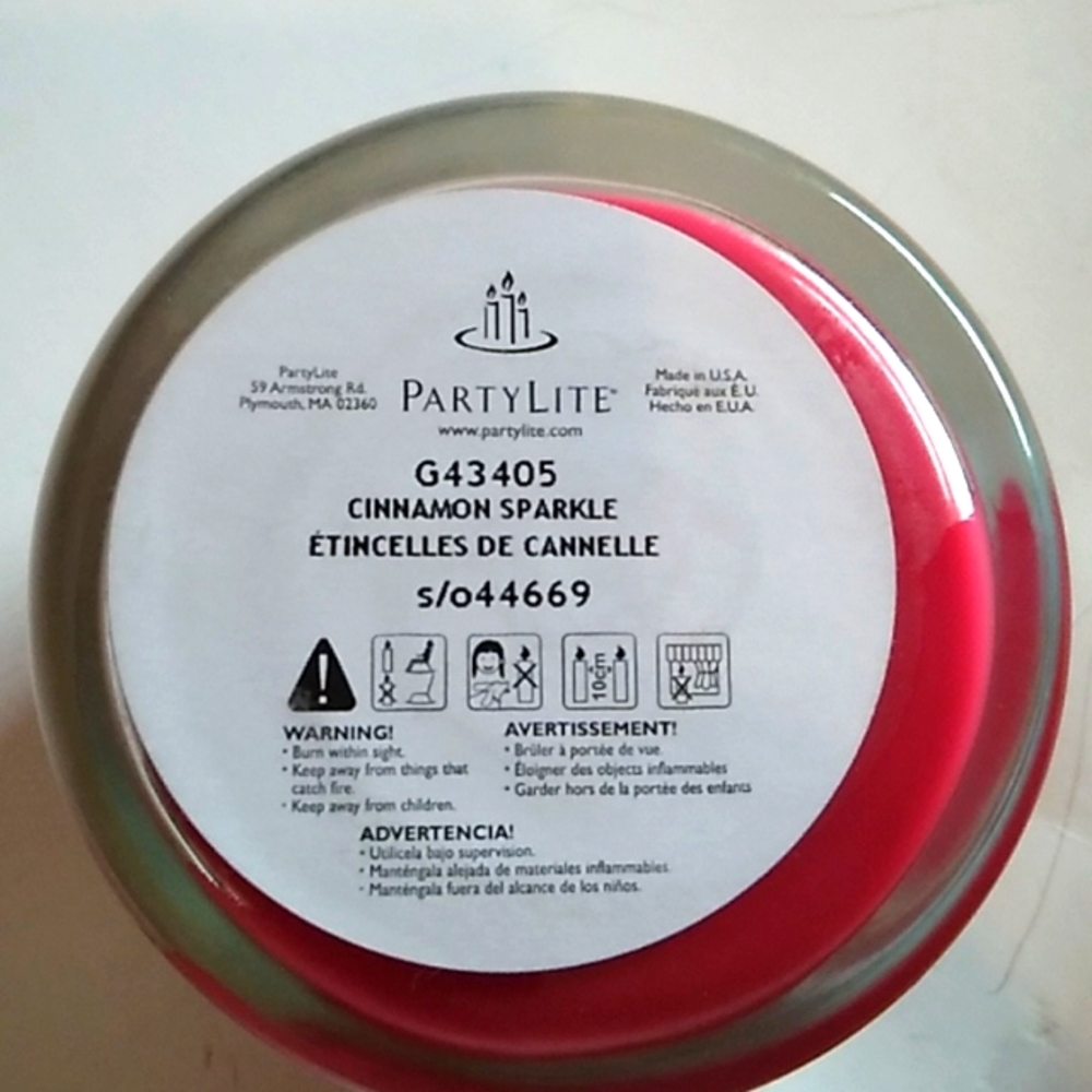 Party Lite (8oz) Candle Cinnamon Sparkle - Picture 7 of 7
